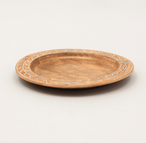 Handcrafted 13-inch Artisan Wood Decorative Plate (Color: Brown)